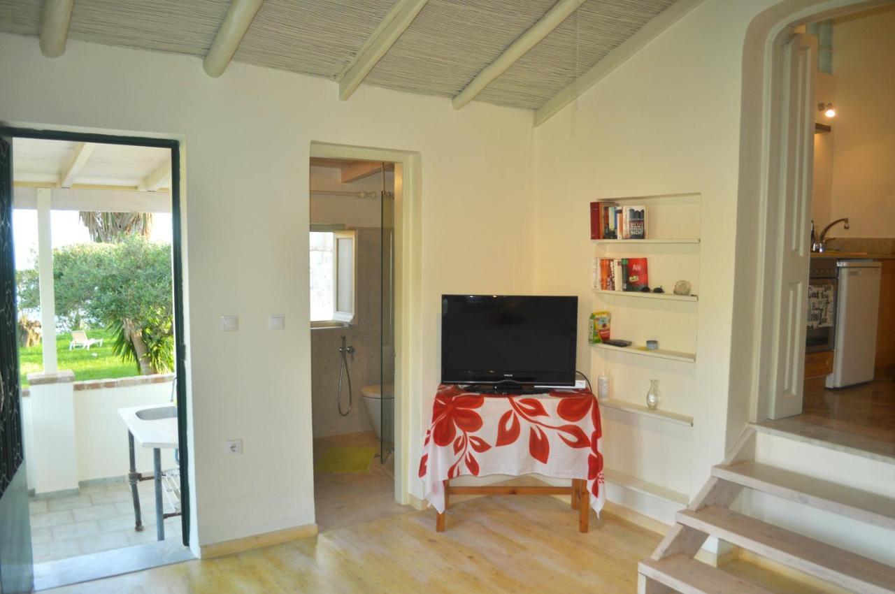 Lemoni Apartments Pelekas Ngoại thất bức ảnh