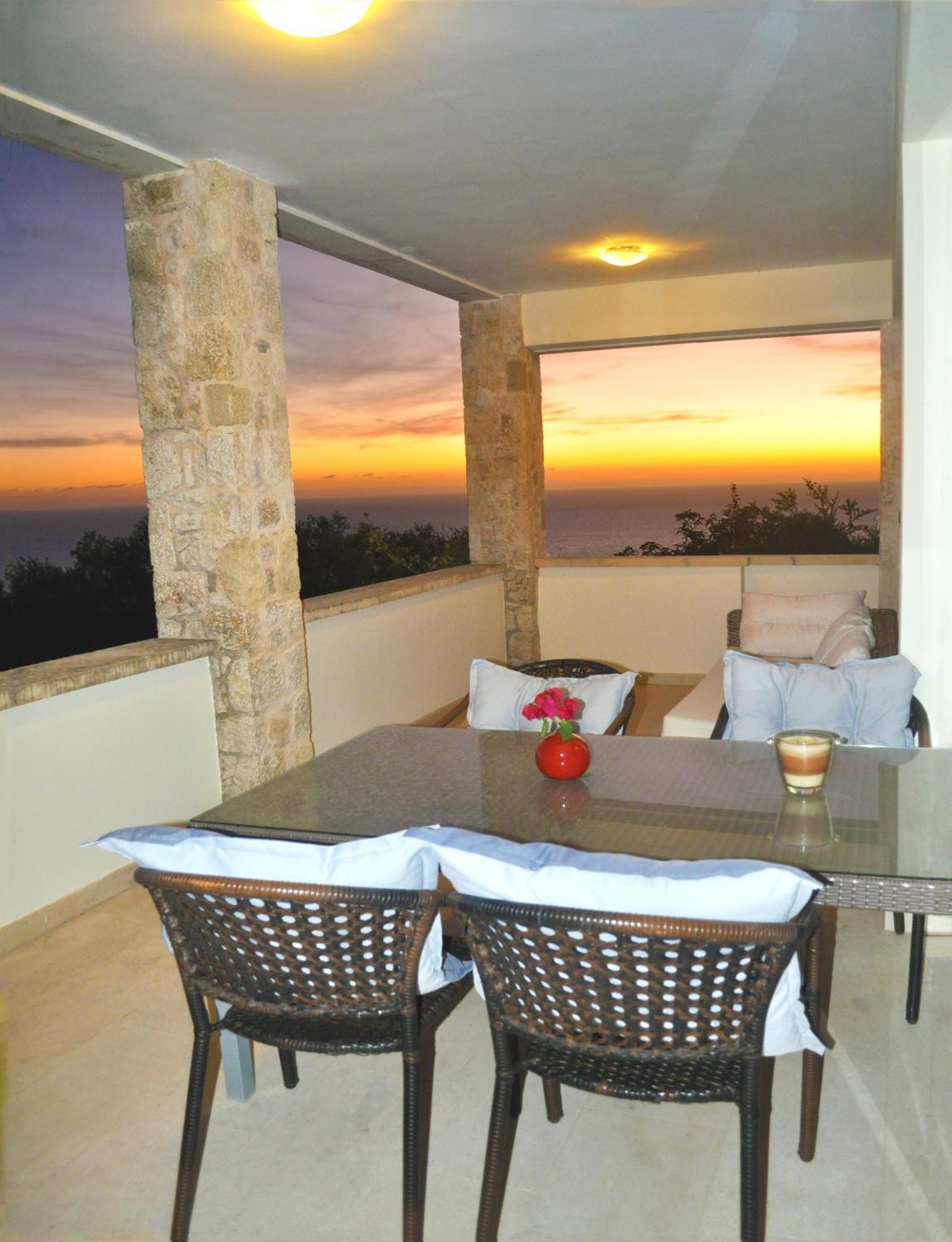 Lemoni Apartments Pelekas Ngoại thất bức ảnh